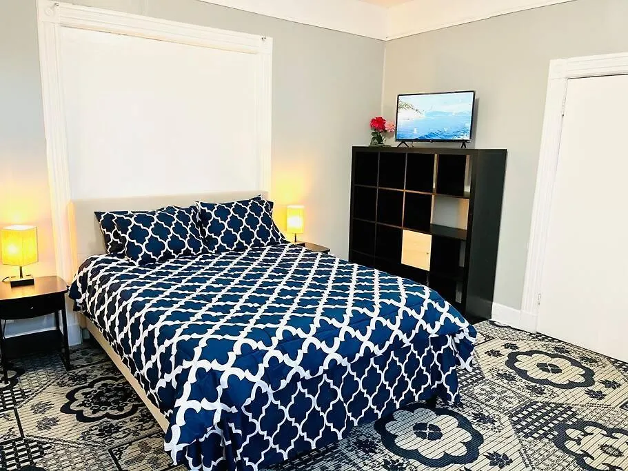 3 Bedrooms 2 Stops To Manhattan New York 0*,