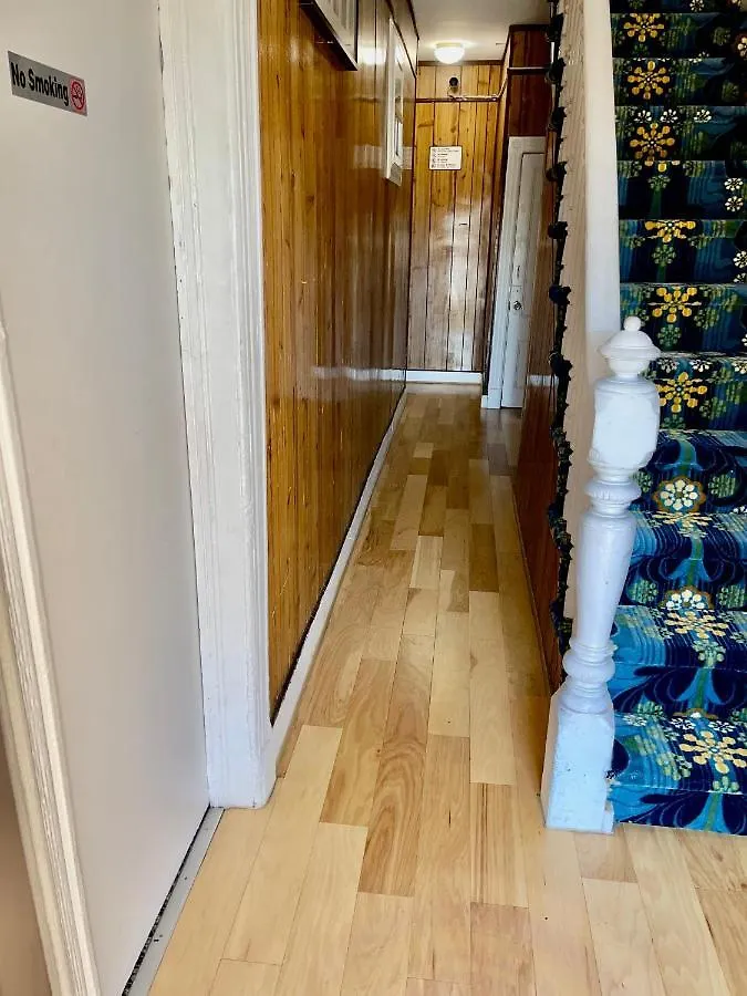 Apartment 3 Bedrooms 2 Stops To Manhattan New York United States