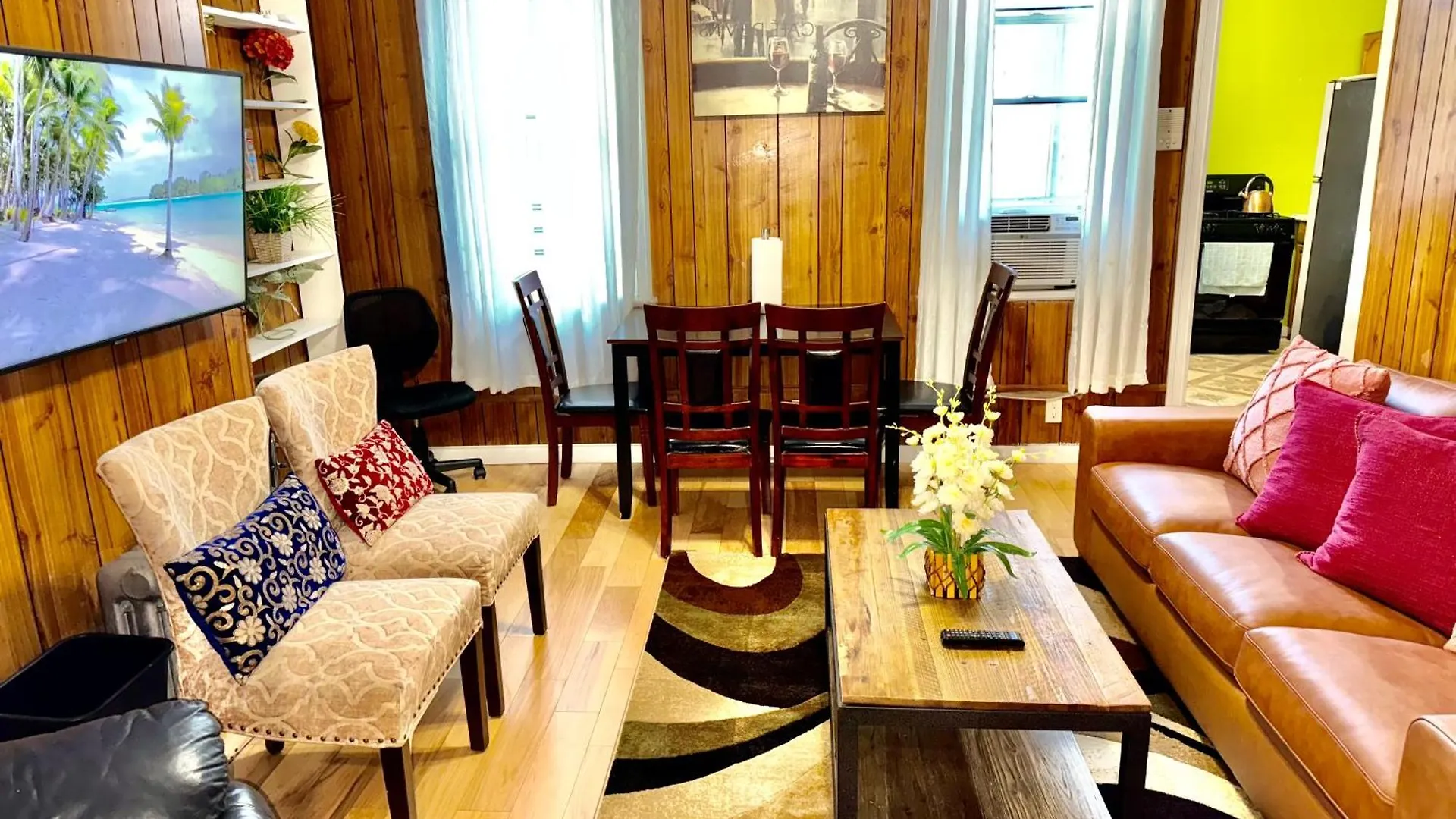 3 Bedrooms 2 Stops To Manhattan New York